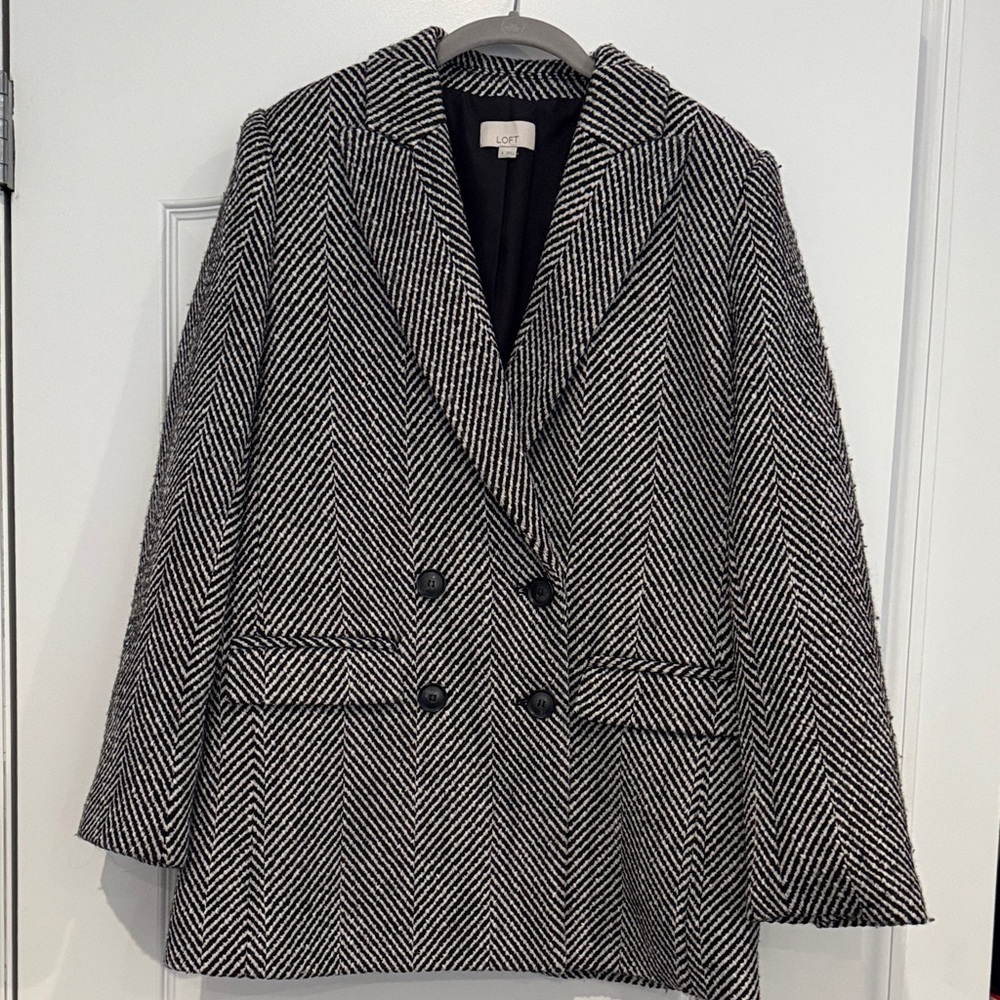Elegant Black and White Herringbone Blazer